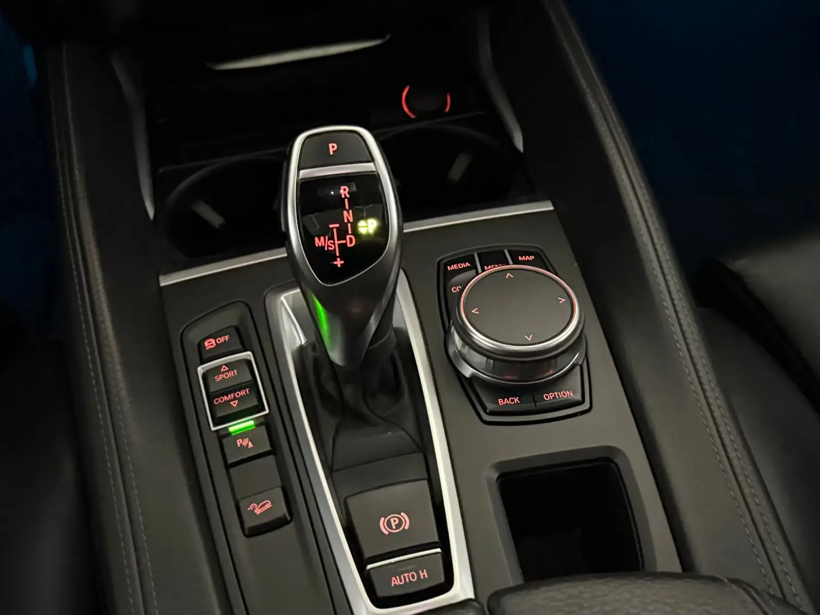 BMW X6 xDrive 30 d M SPORT – fotka 13