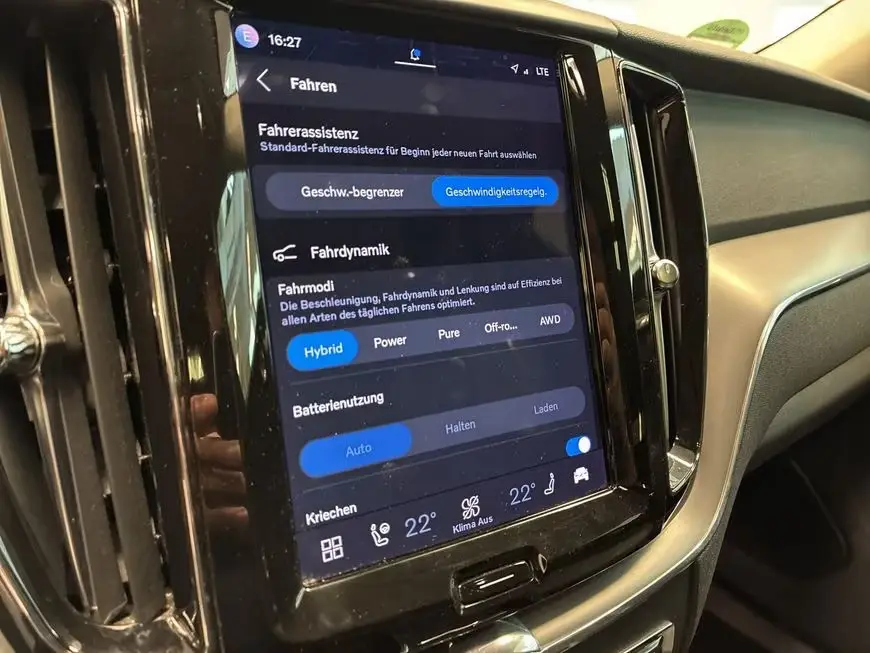 Volvo XC60 T6 AWD Recharge Core – fotka 16