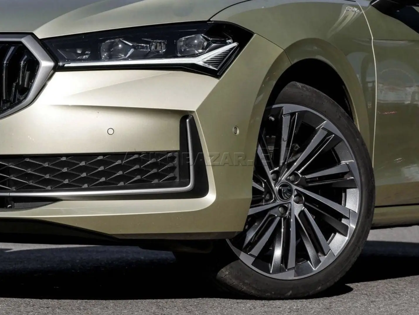 Škoda Superb Combi 2.0 L&K 4X4 – fotka 3