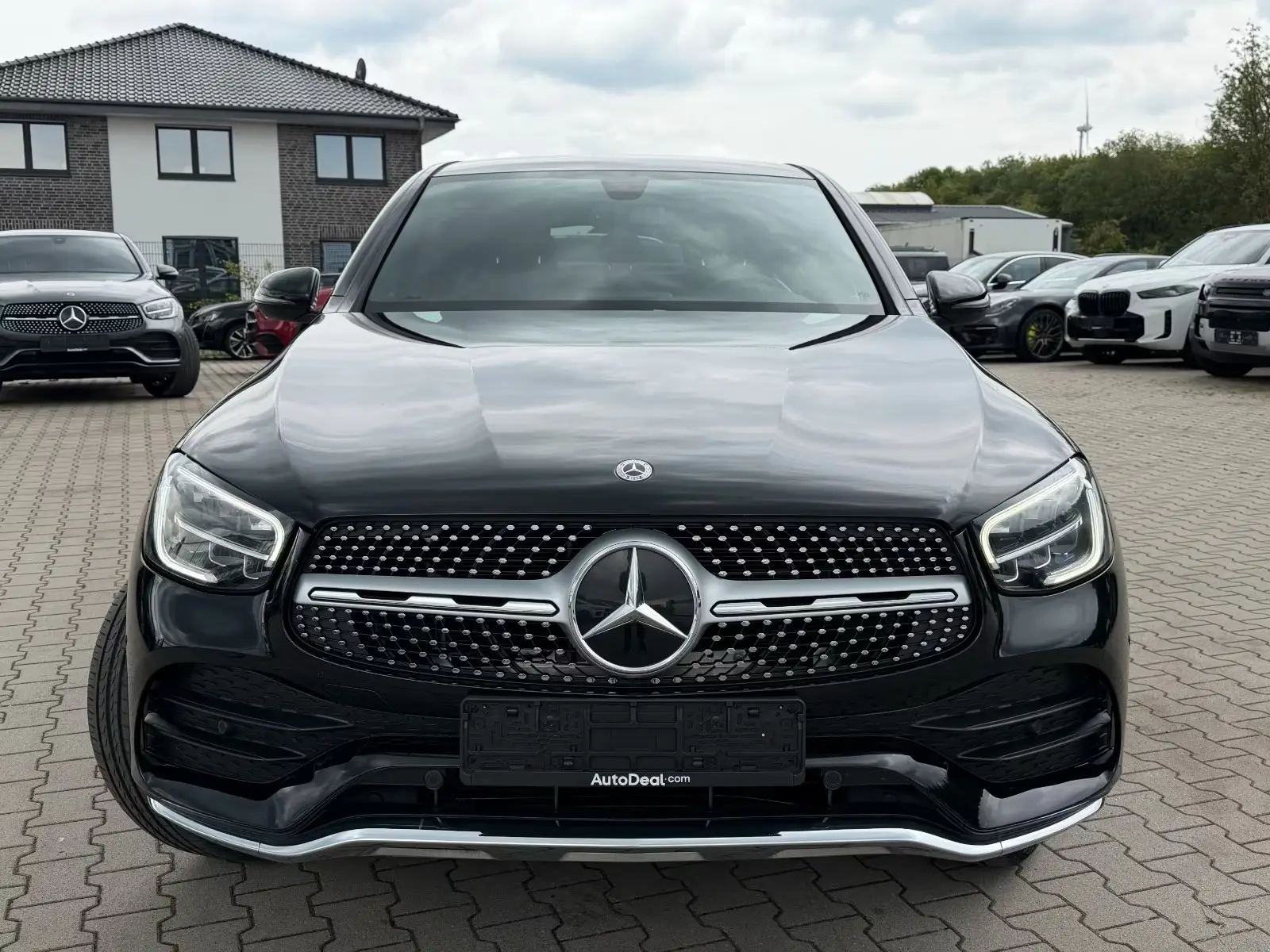 Mercedes-Benz GLC 300e Coupé AMG Line – fotka 2