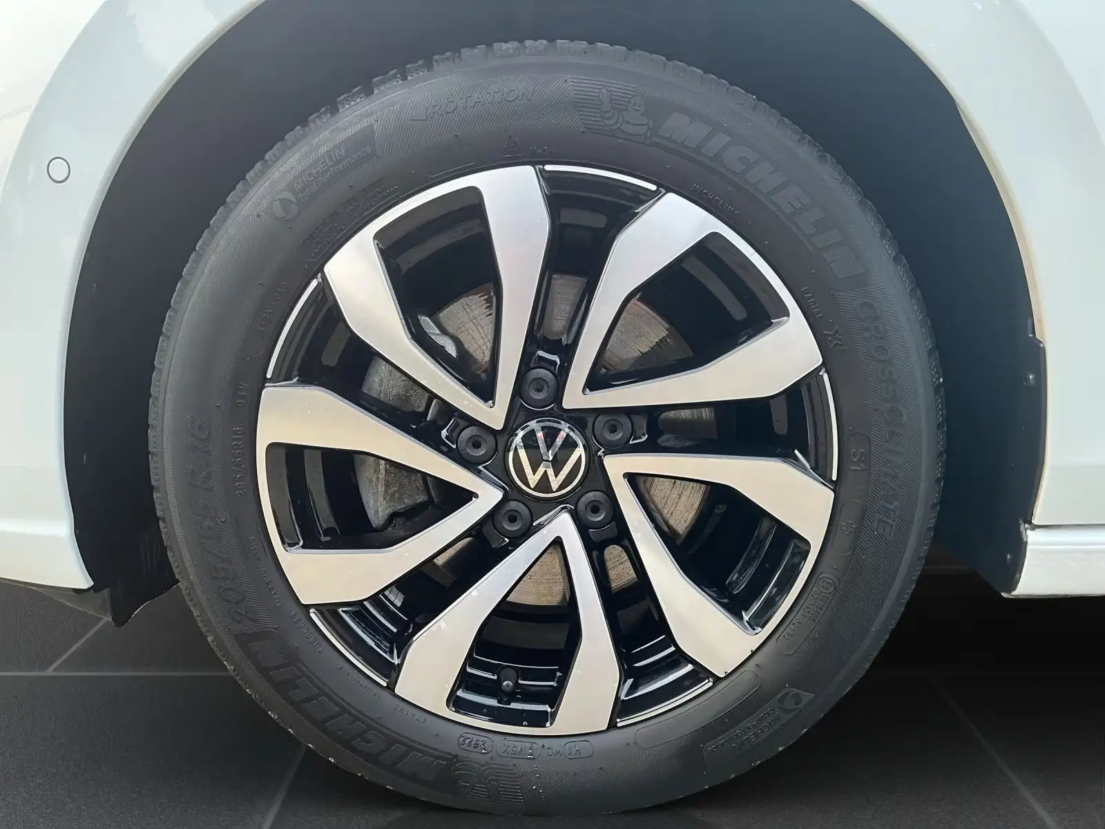 Volkswagen Golf VIII 1,5 TSI DSG – fotka 14