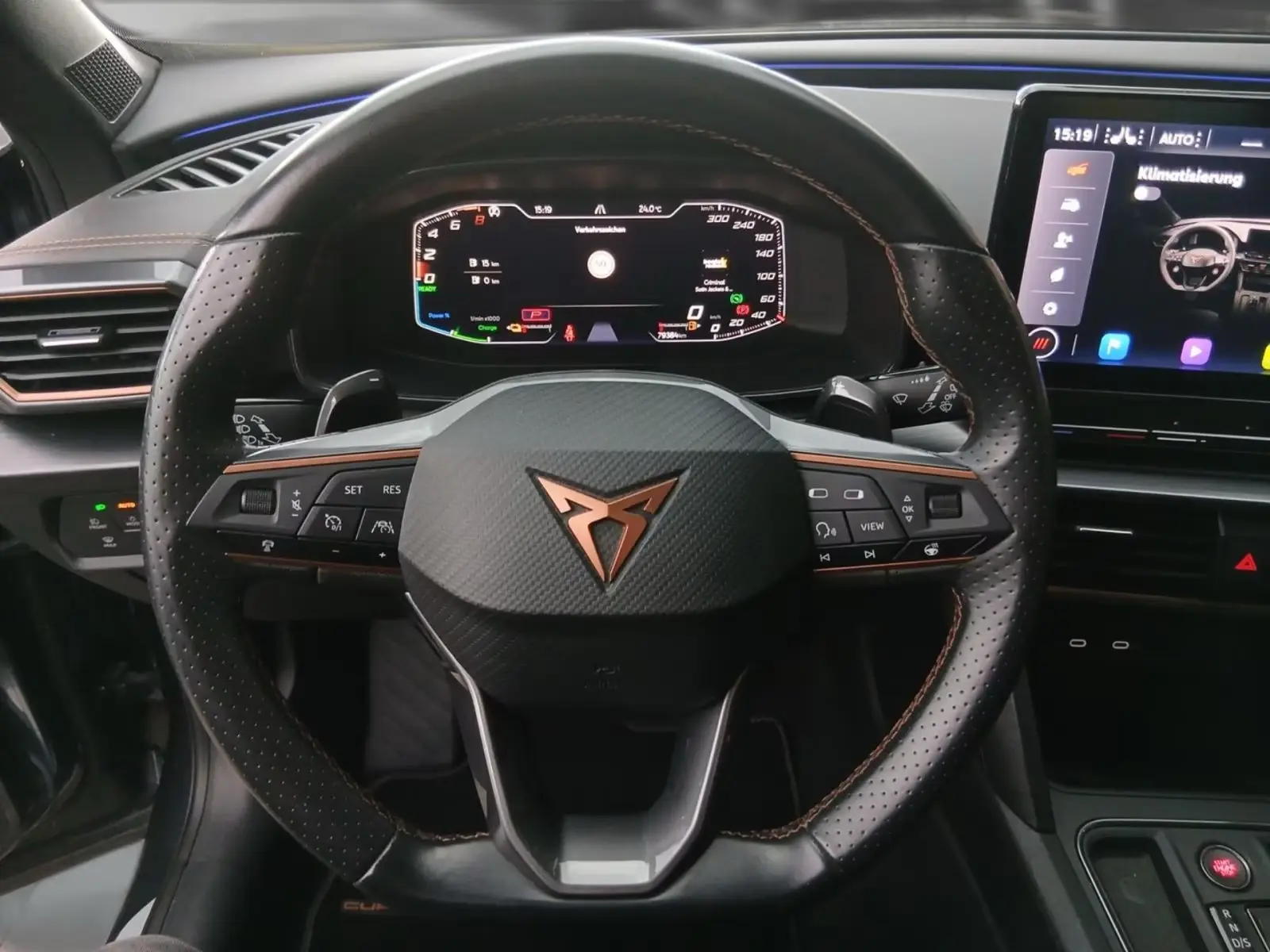 Cupra Formentor 1.4 e-Hybrid DSG *PANO*360 – fotka 10