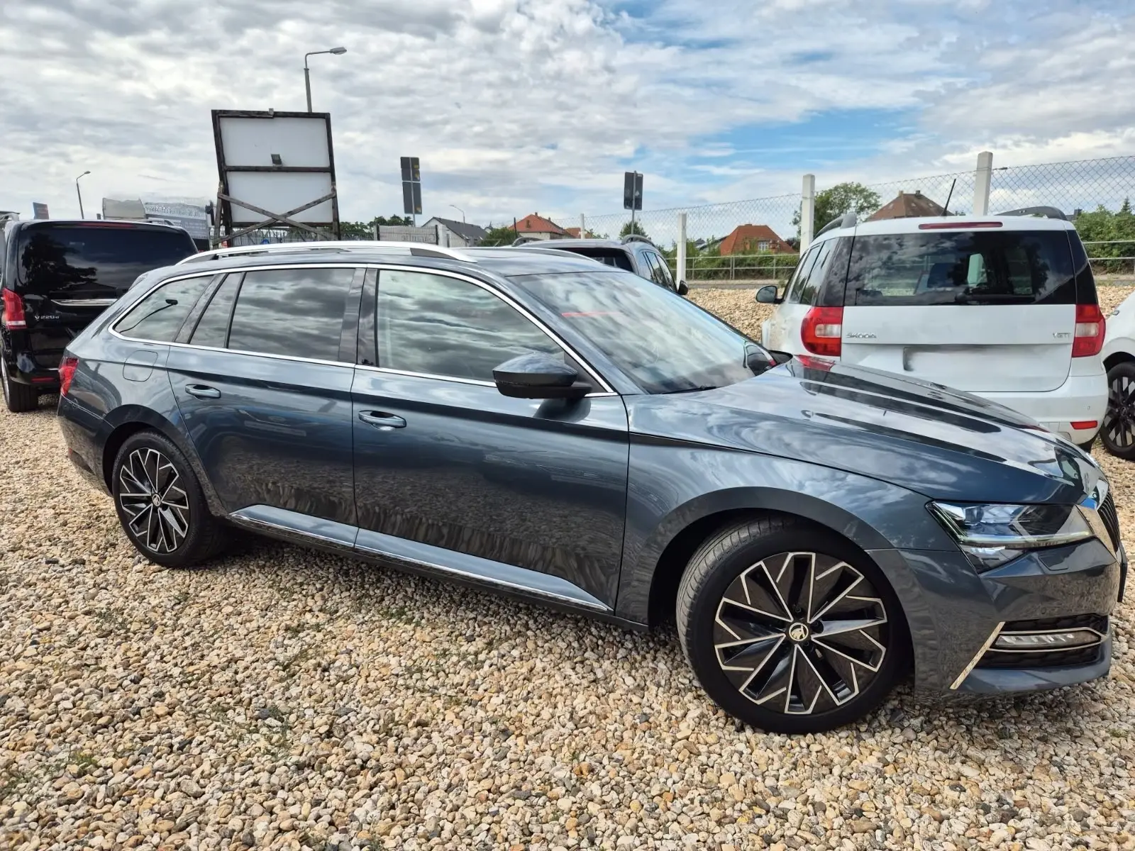 Skoda Superb Combi L&K 2,0 TDI 147KW – fotka 9