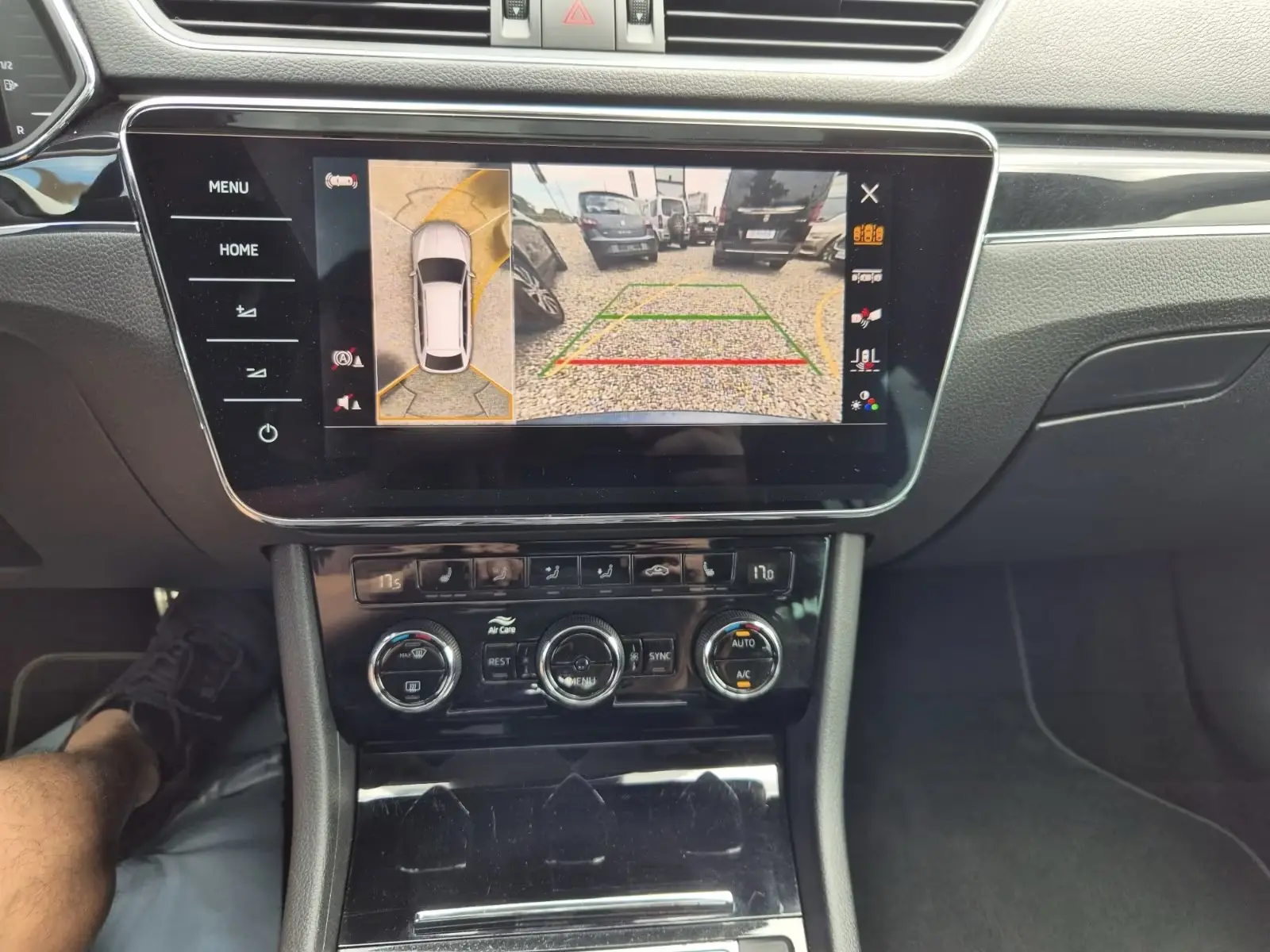 Skoda Superb Combi L&K 2,0 TDI 147KW – fotka 23