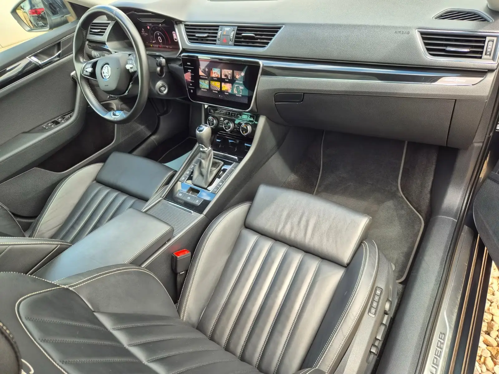 Skoda Superb Combi L&K 2,0 TDI 147KW – fotka 20