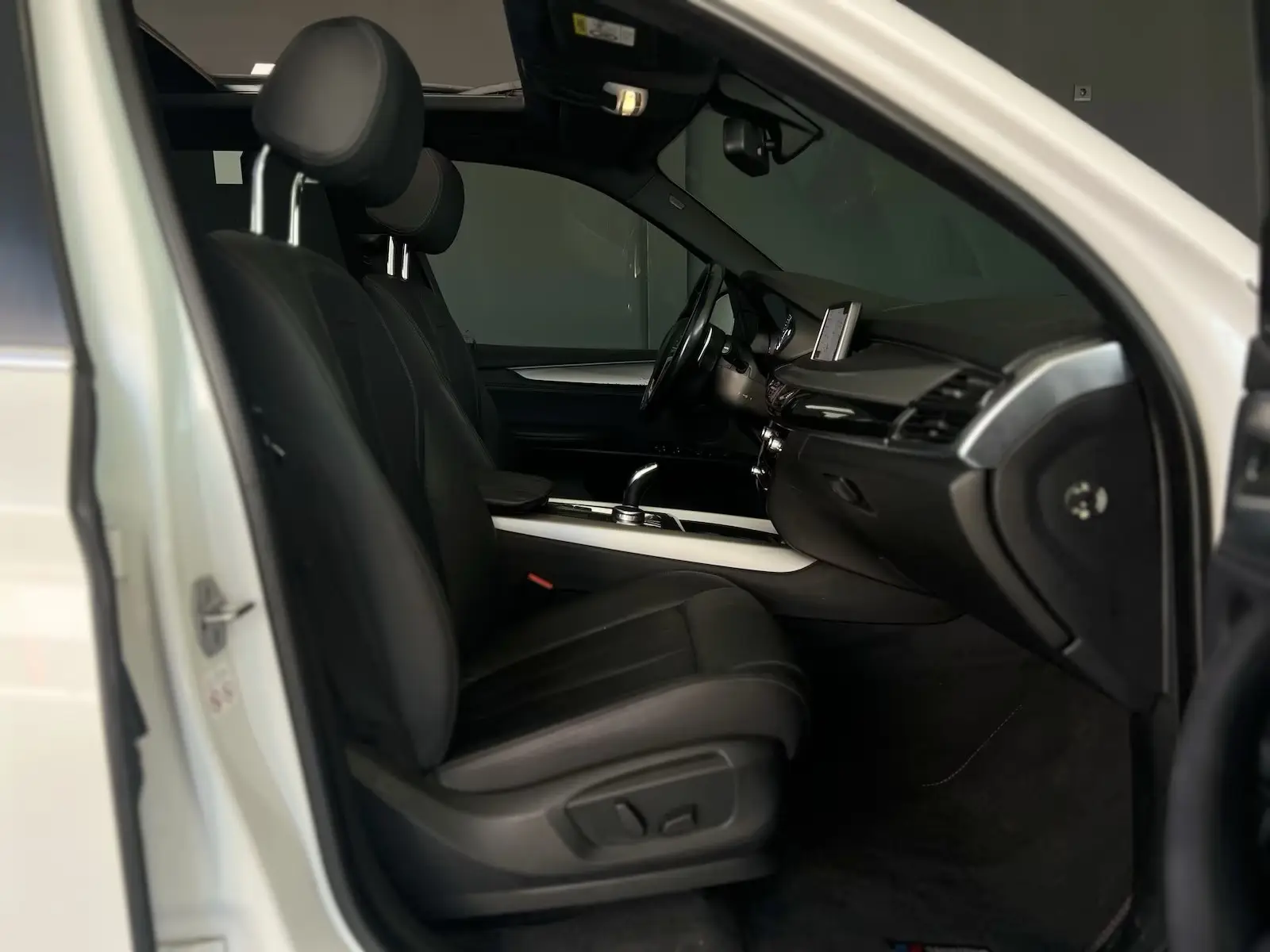 BMW X5 xDrive 30d*7miestna verzia – fotka 12
