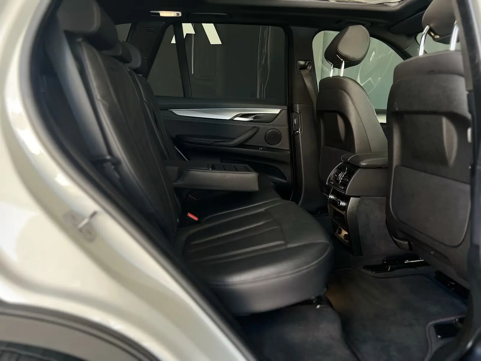 BMW X5 xDrive 30d*7miestna verzia – fotka 13