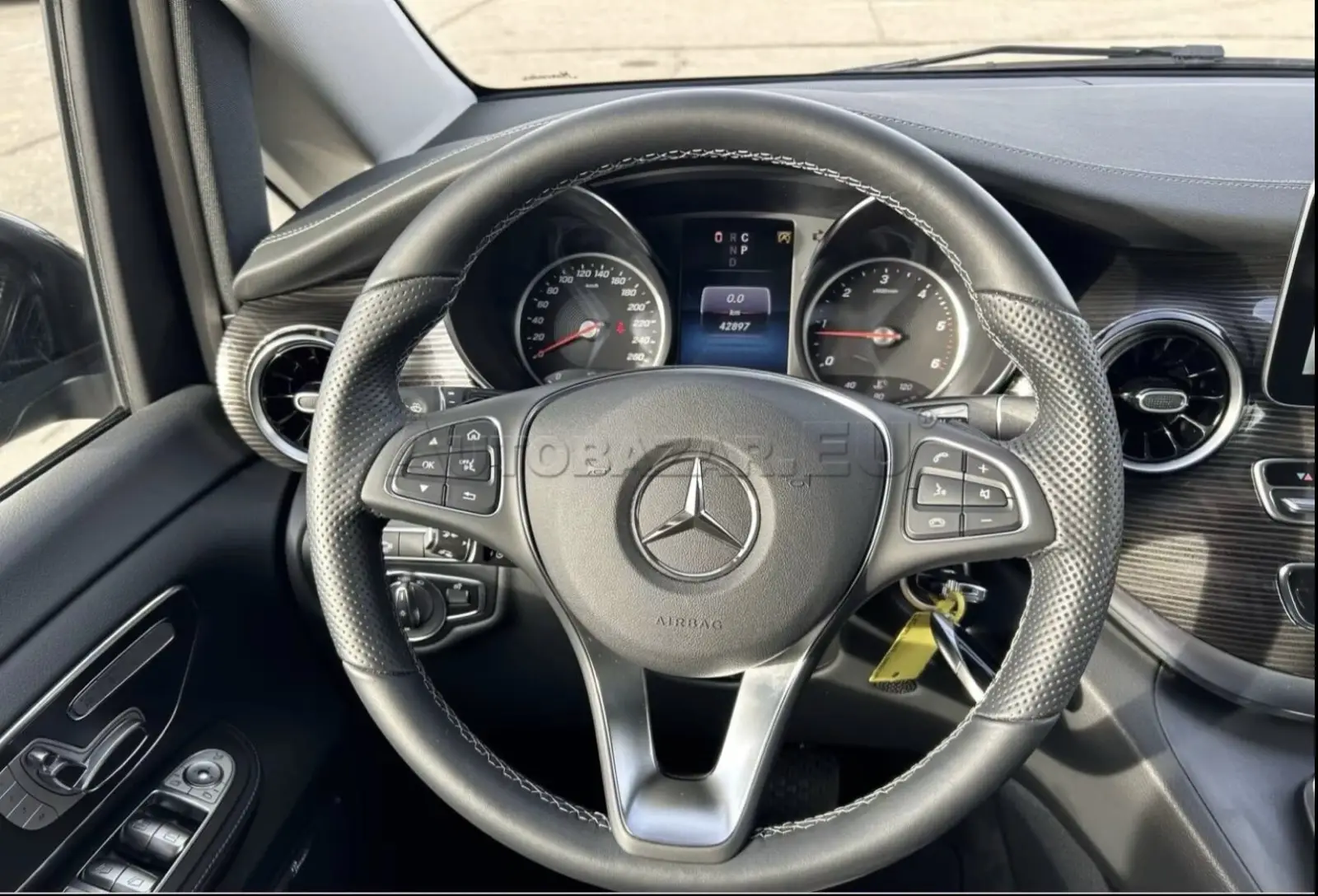 Mercedes-Benz V trieda 300 d 4MATIC AVANTGARDE – fotka 7
