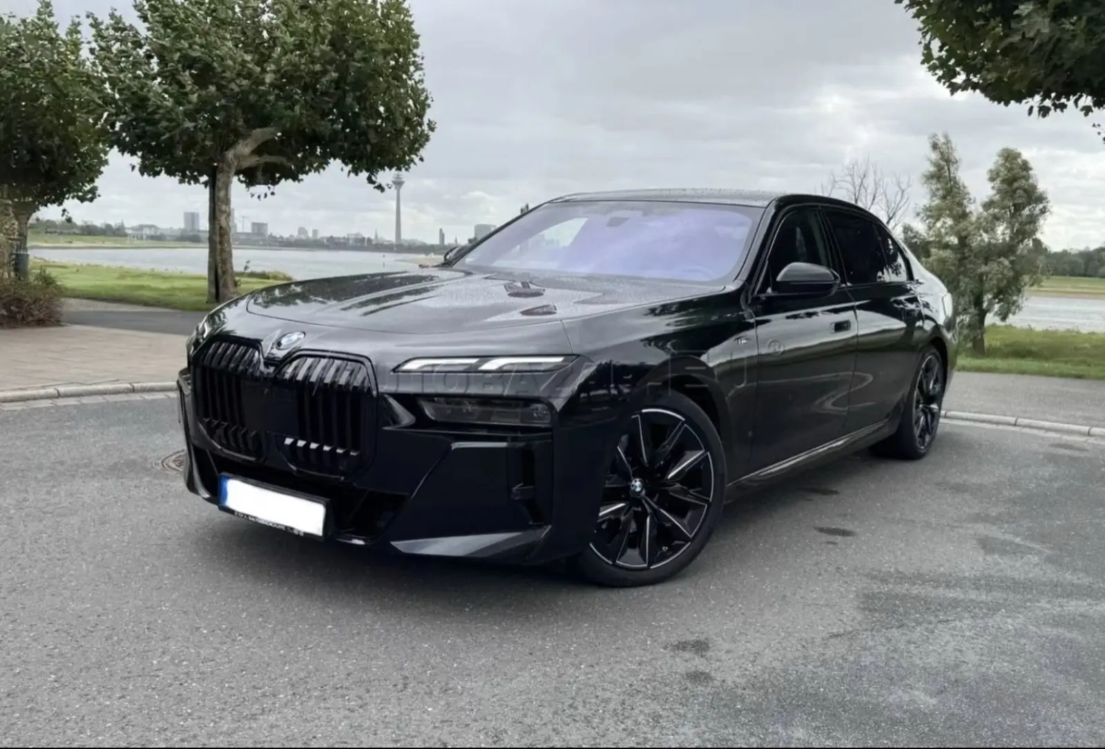BMW Rad 7 740d mHEV xDrive A/T – fotka 10