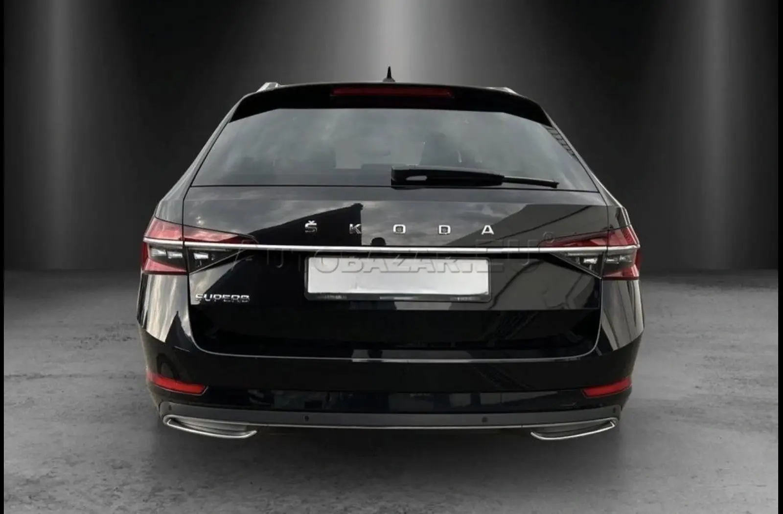 Škoda Superb Combi 2.0 TDI SCR L&K DSG – fotka 9